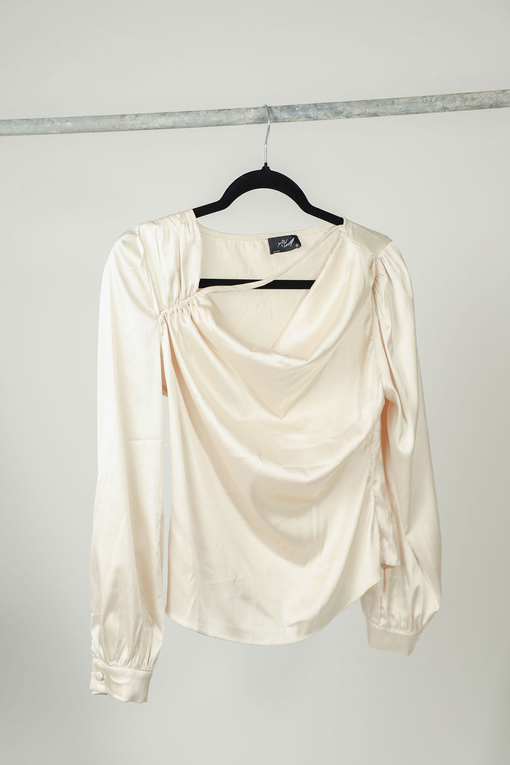 Blusa Beige Manga Larga